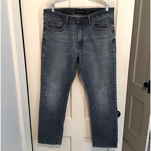Lucky brand jeans EUC.